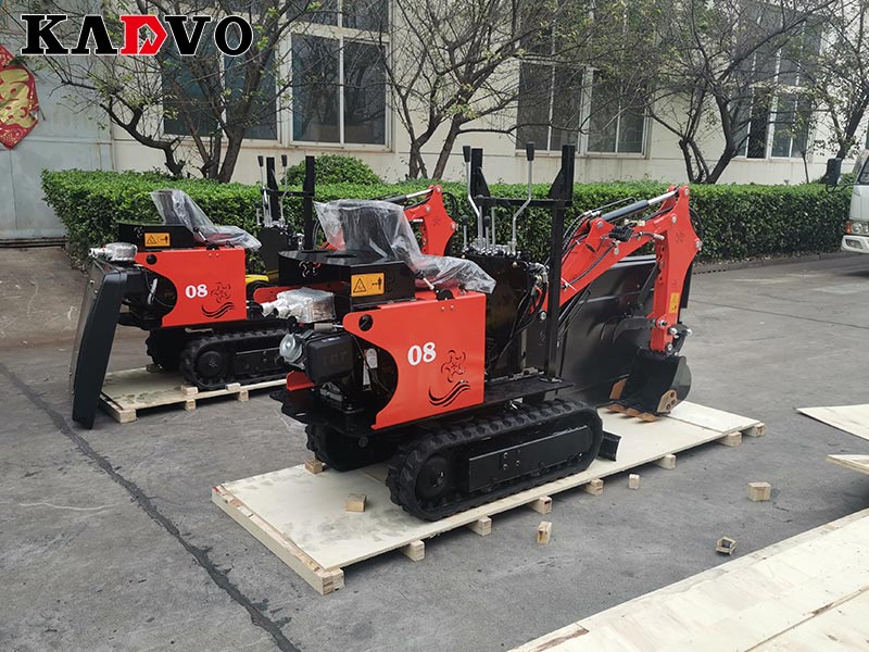 凱迪沃重工一批小型挖掘機(jī)出口德國